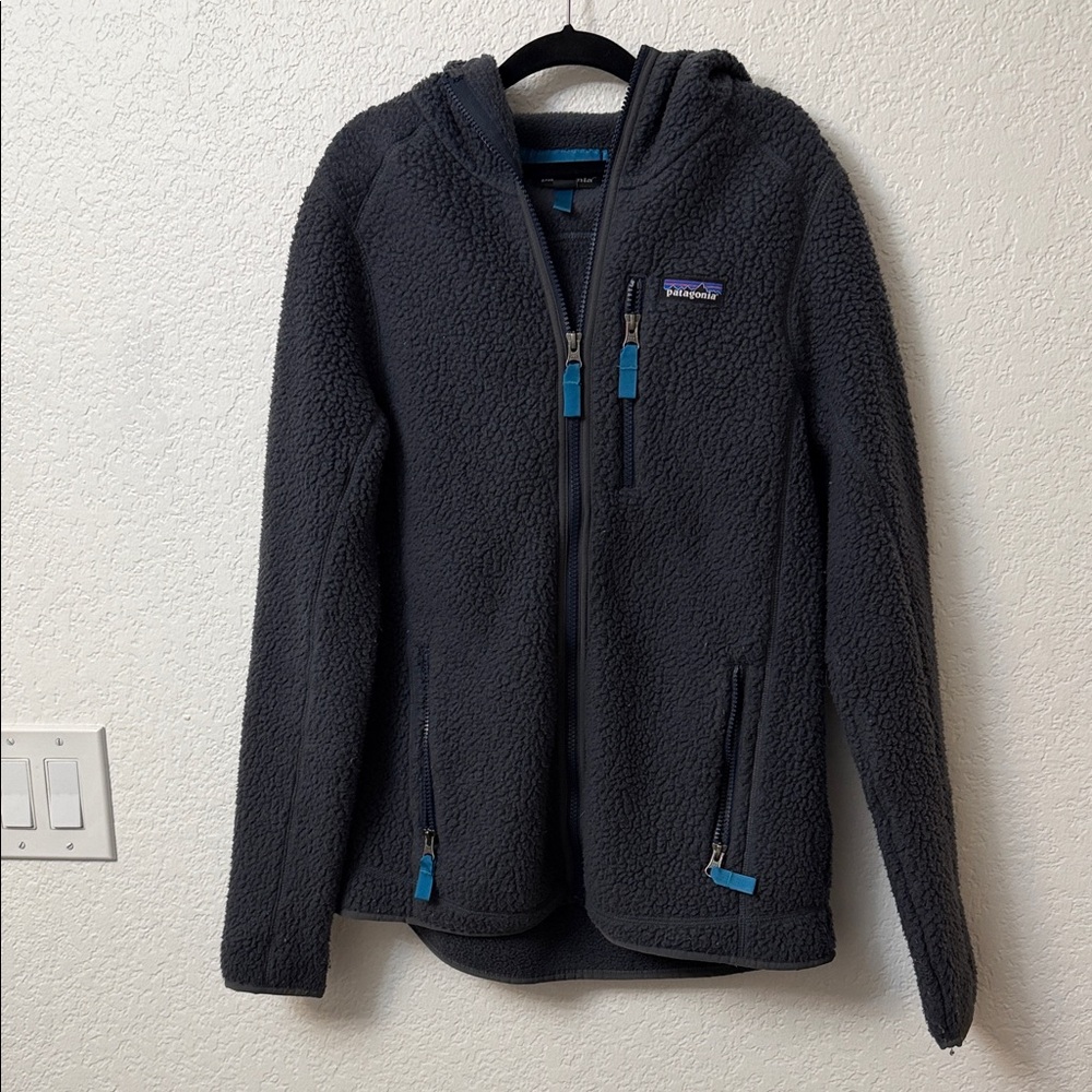 Patagonia Charcoal Fleece Jacket with Blue Accents